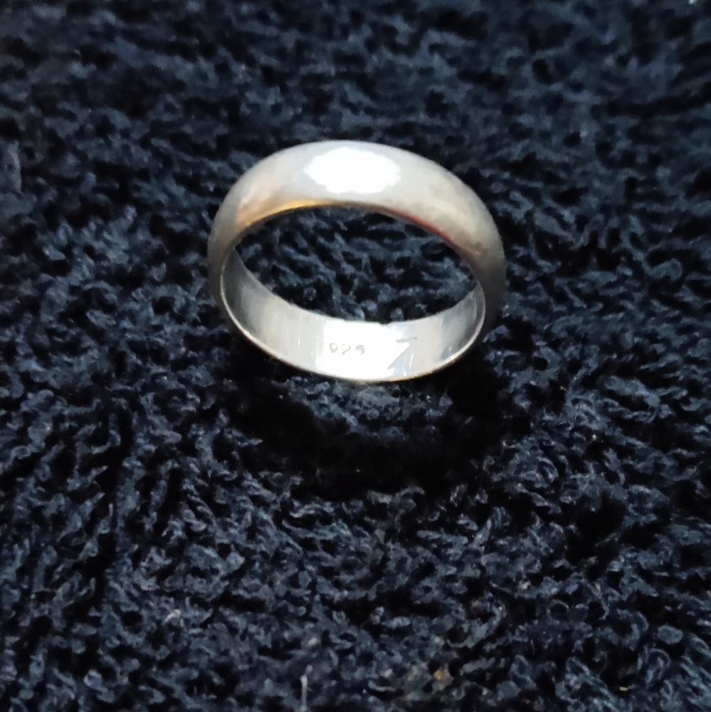 Silver ring 925.. size 5